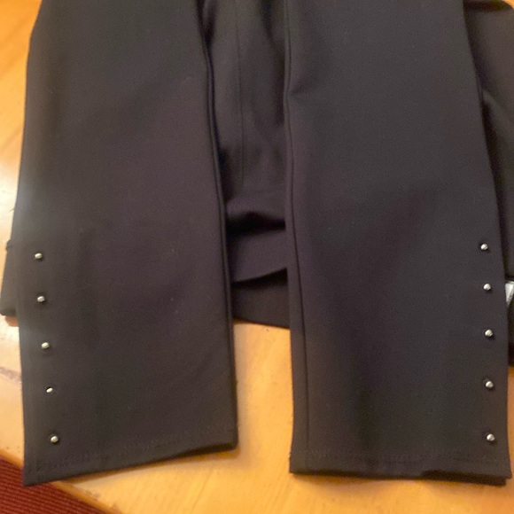 ❌❌SOLD👍👍White House Black Market WHBM Slim Crop Ponte Pants Black Knit Large - Picture 8 of 11